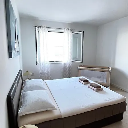 Apartment Marina *
